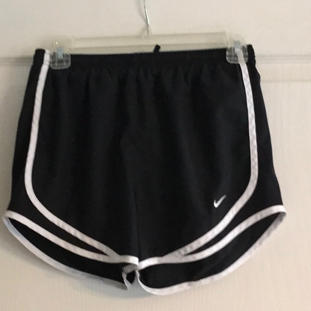 Women’s Nike tempo running shorts size small in black/white